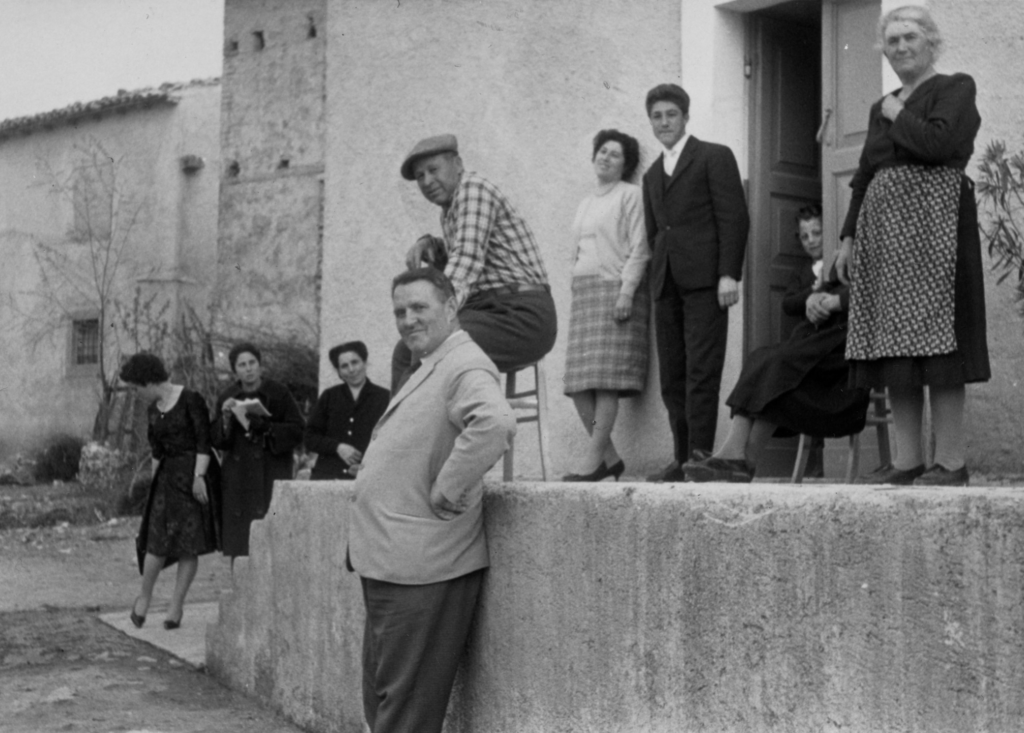 Nonna e compaesani, Roio - L'aquila ©Serena Vittorini